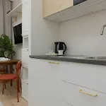 Ξενοδοχείο με διαμερίσματα Wola Business Kasprzaka By Renters 4*