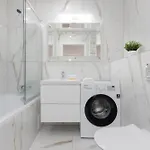 Ξενοδοχείο με διαμερίσματα Wola Business Kasprzaka By Renters 4*